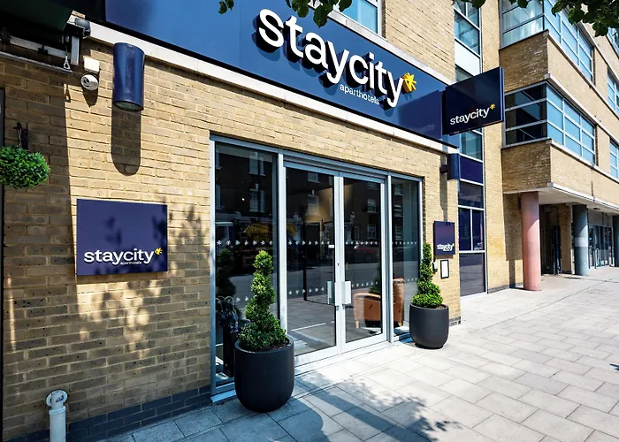 Staycity s London Greenwich High RoadAirport Hotel